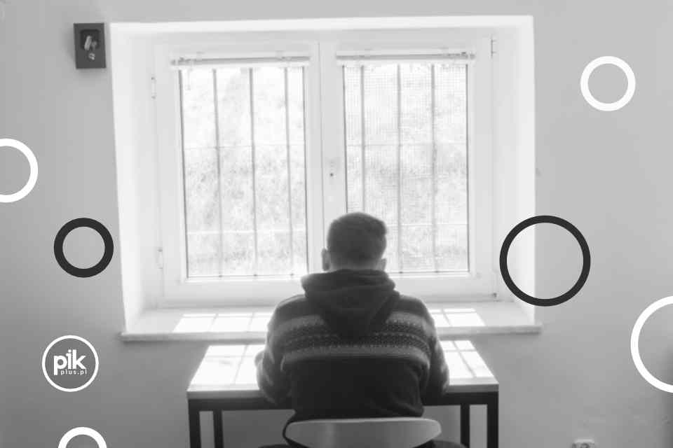 Światło na czytanie. Biblioteka Uniwersytecka w fotografiach Michała Lewandowskiego | wystawa