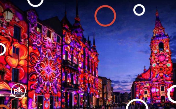 Love Is In The Square - Ruchome murale | viedomapping